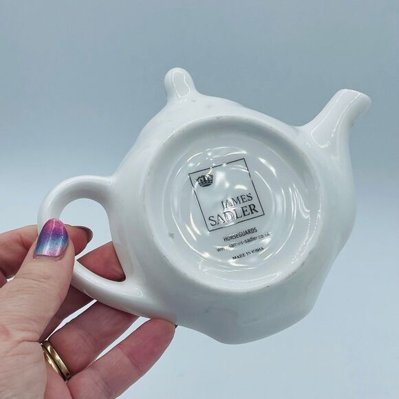 James Sadler HORSEGUARDS British London Themes Teabag Holder Teapot Shape Gold - Picture 4 of 6